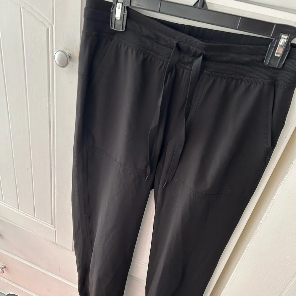 Jockey Black Casual Leggings w/Tie Elastic Waistband and Slit Ankle WOMEN’S NWOT - Picture 4 of 8
